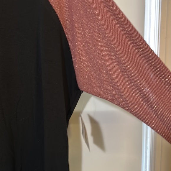 LulaRoe Randy - Picture 2 of 4